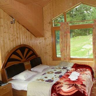Krimzon Manor Hotel, Srinagar 3